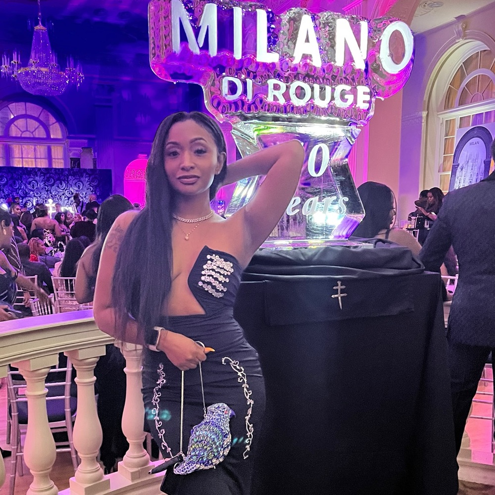 Meet your Posher, Ana